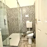 Aradi With Private Bathroom In The Centre Mid Term * Budapest