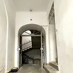 Aradi With Private Bathroom In The Centre Mid Term Habitación en casa particular Budapest