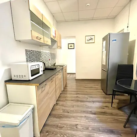 Privat bolig Aradi With Private Bathroom In The Centre *
