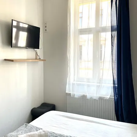 Privat bolig Aradi With Private Bathroom In The Centre *