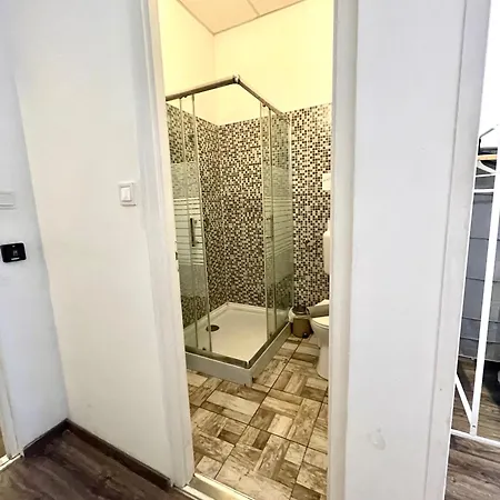 Privat bolig Aradi With Private Bathroom In The Centre *