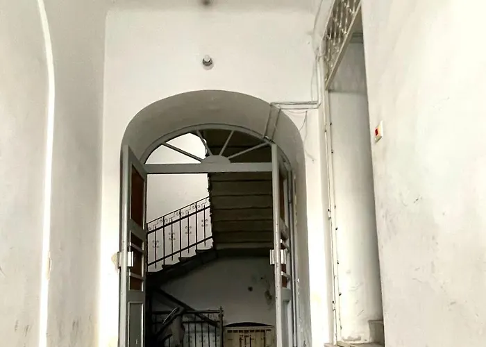 Aradi With Private Bathroom In The Centre Mid Term Homestay Budapest
