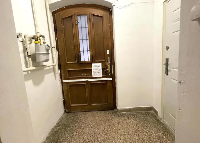 Aradi With Private Bathroom In The Centre Mid Term Budapest