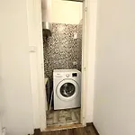 Aradi With Private Bathroom In The Centre Mid Term