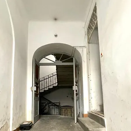 Aradi With Private Bathroom In The Centre ホームステイ ブダペスト