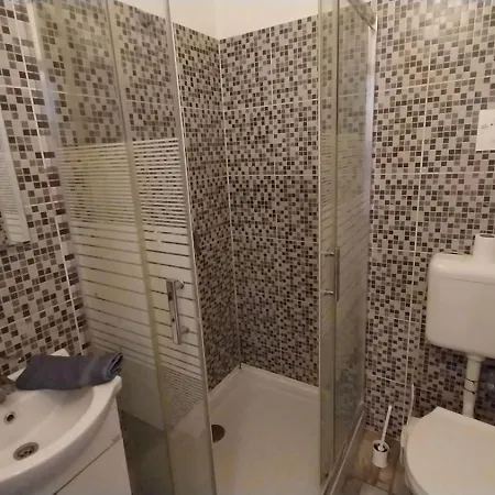 Aradi With Private Bathroom In The Centre Mid Term * Budapest