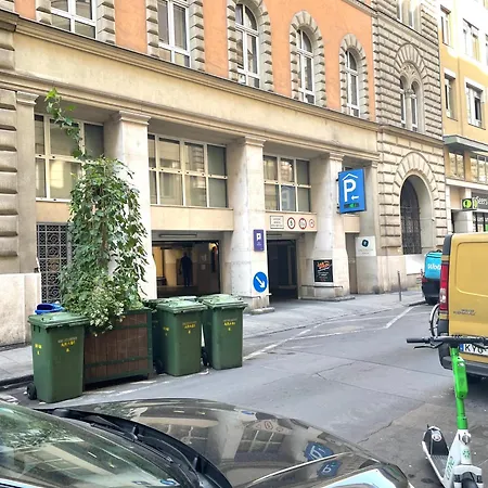 Aradi With Private Bathroom In The Centre Mid Term * Budapest