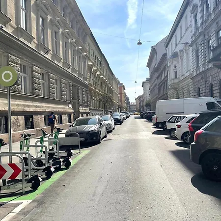 Aradi With Private Bathroom In The Centre Mid Term Budapest