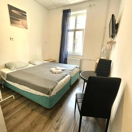 Aradi With Private Bathroom In The Centre Mid Term