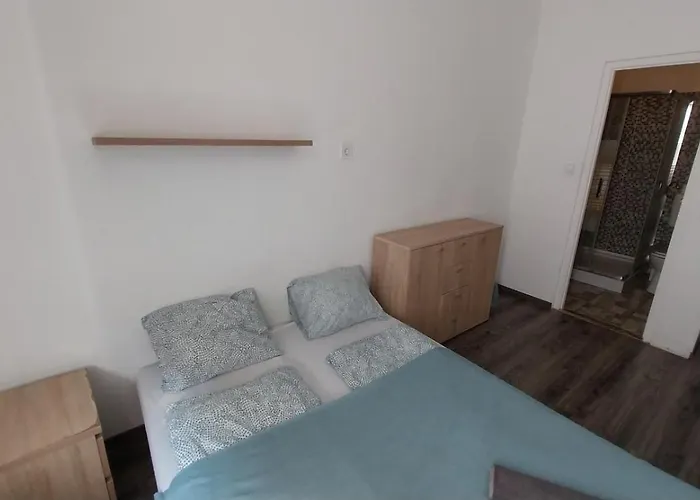 Aradi With Private Bathroom In The Centre Mid Term Gazde/Camere de închiriat *